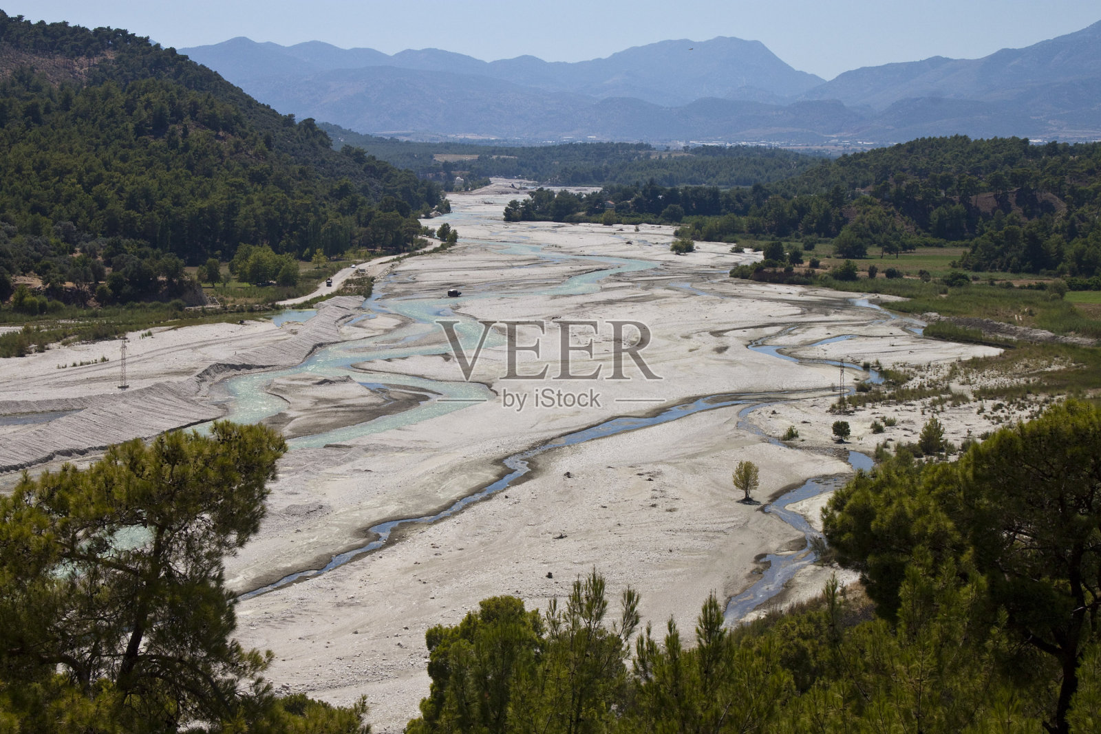 Saklikent峡谷附近的河流照片摄影图片