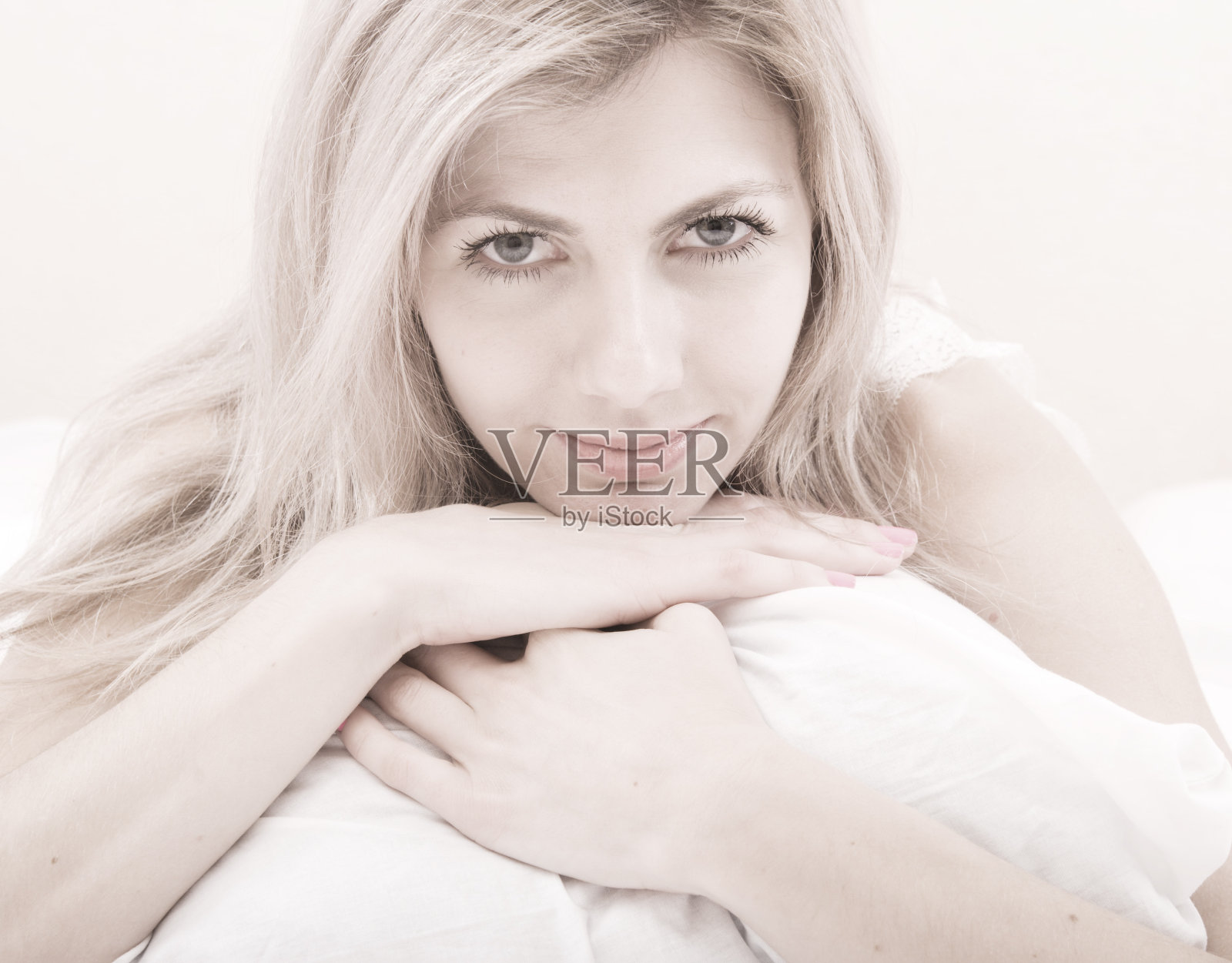 睡觉前照片摄影图片