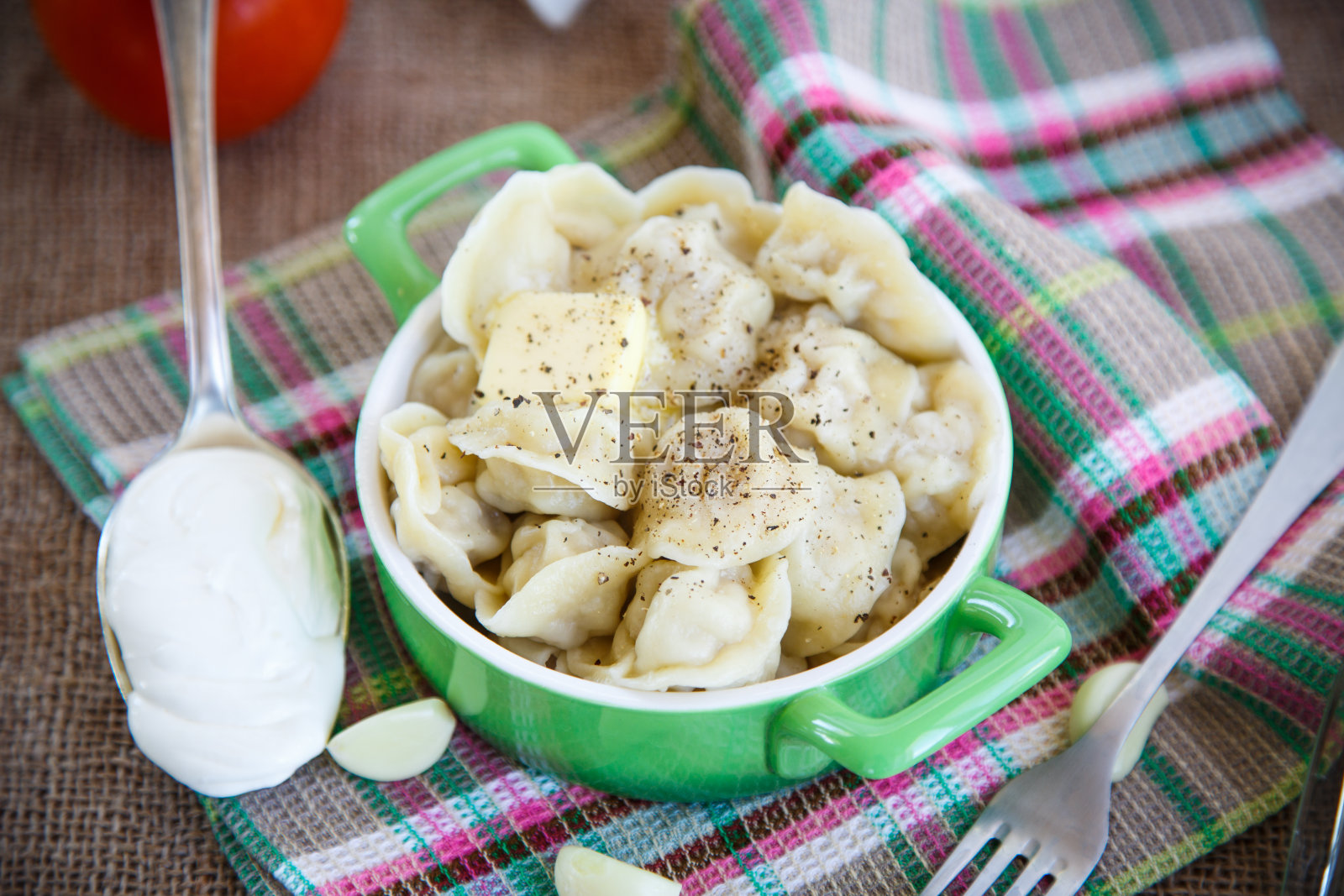 俄罗斯肉馅水饺照片摄影图片
