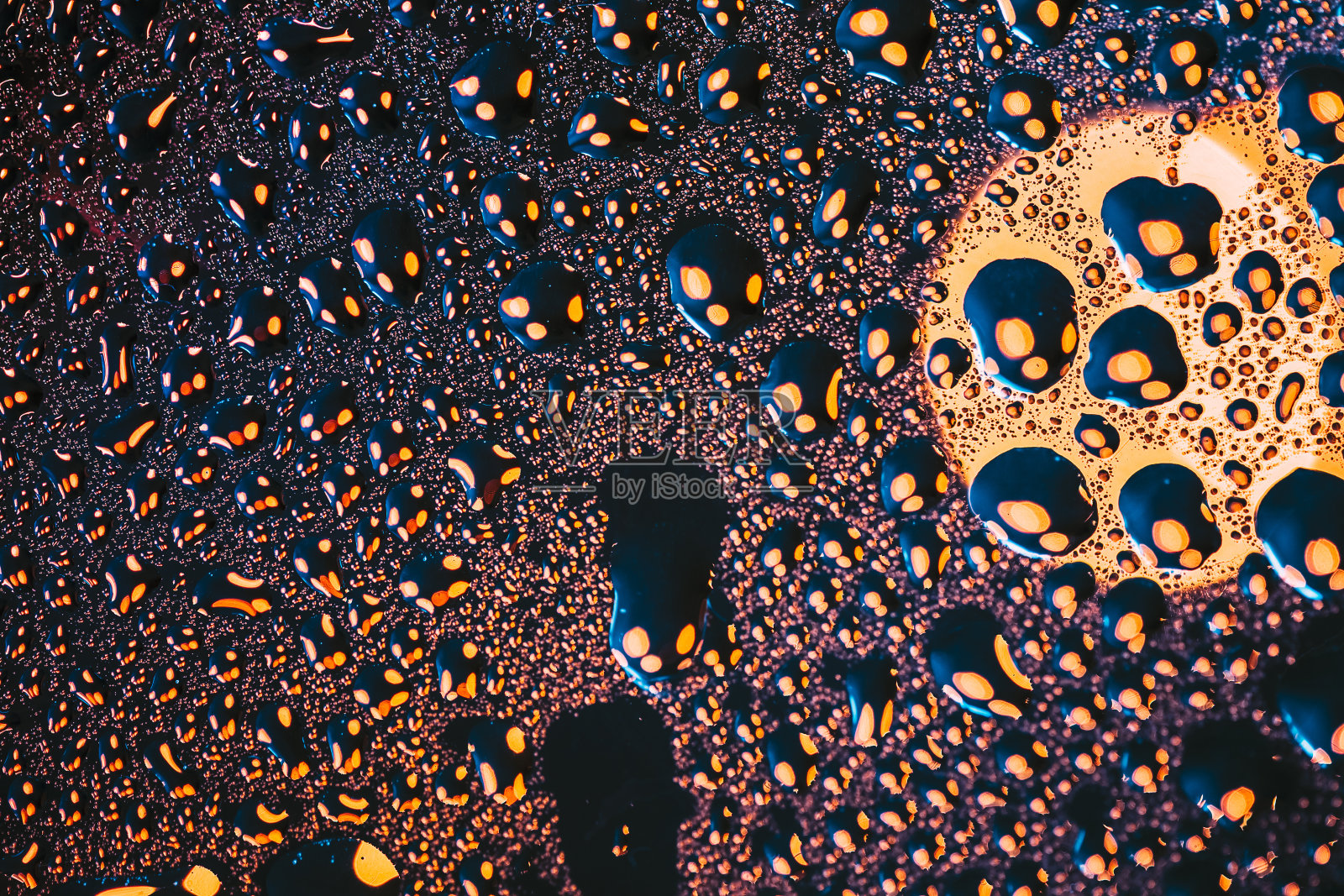 水滴雨蓝色玻璃背景照片摄影图片