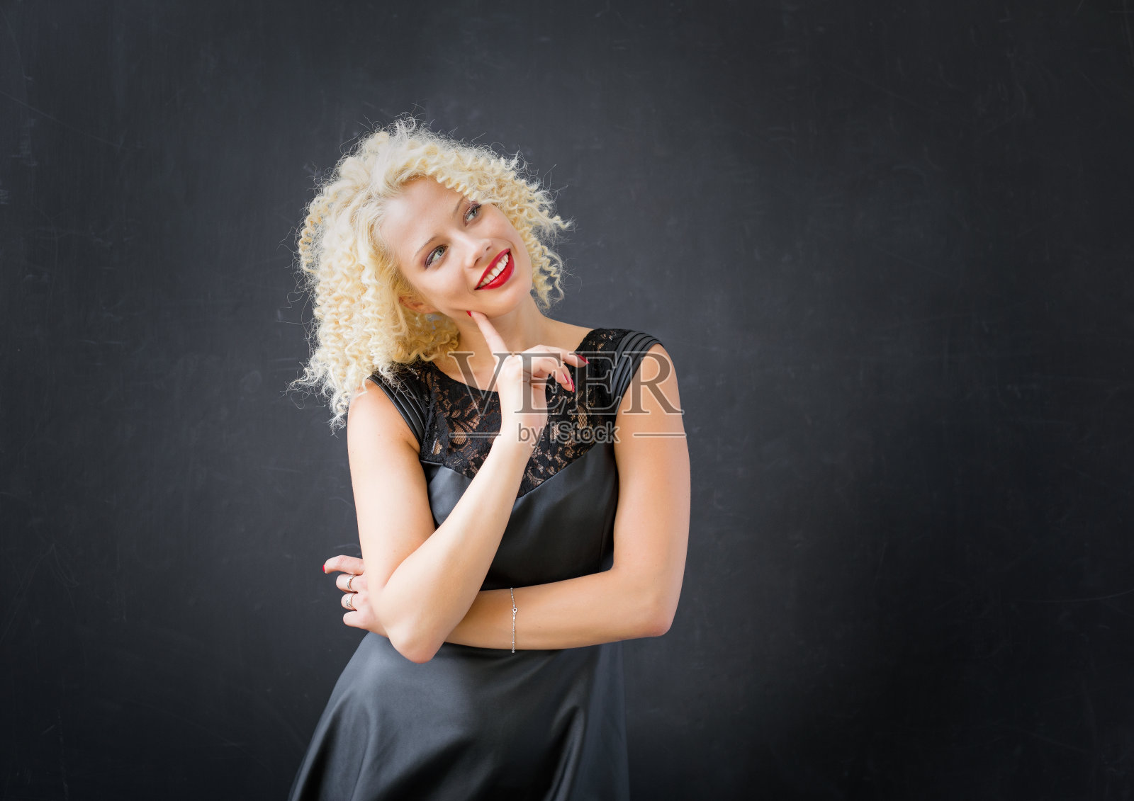 漂亮女人体贴照片摄影图片