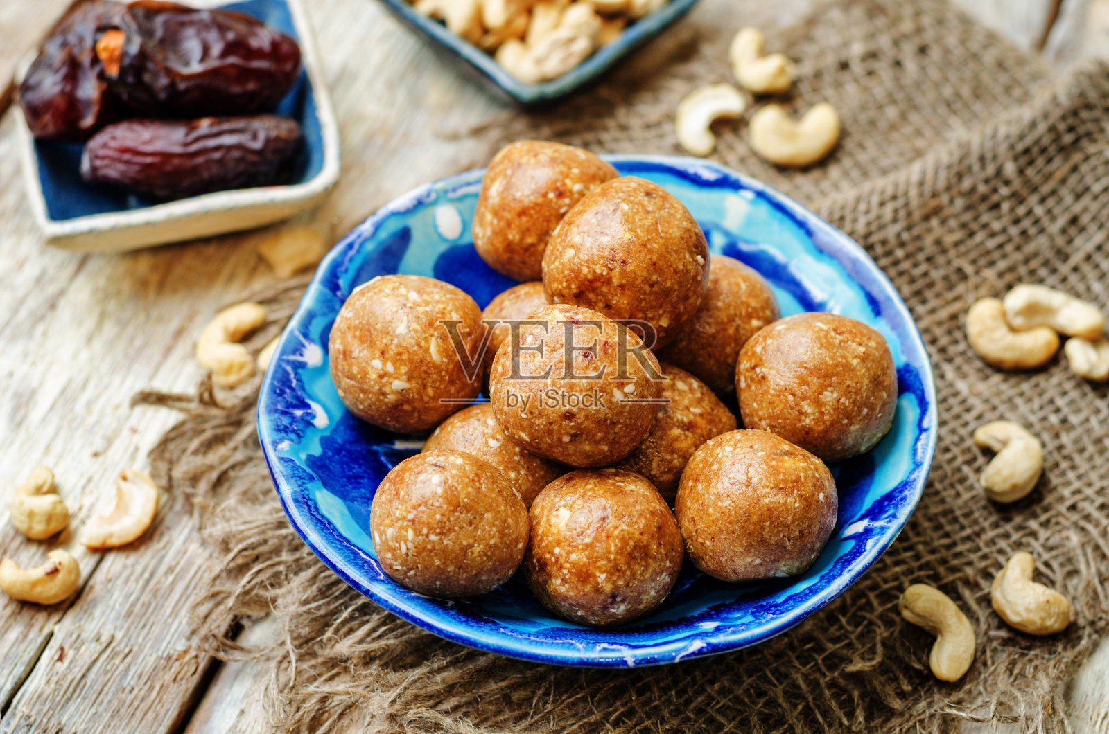 枣、腰果、生素球照片摄影图片