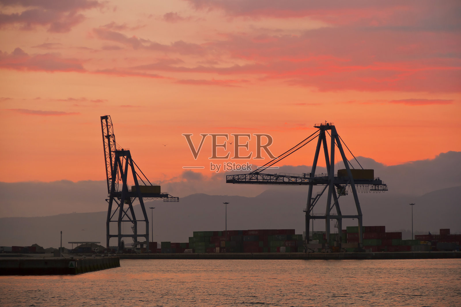 起重机在黎明照片摄影图片