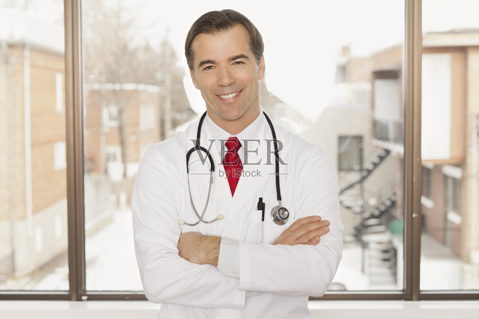 医生在办公室照片摄影图片