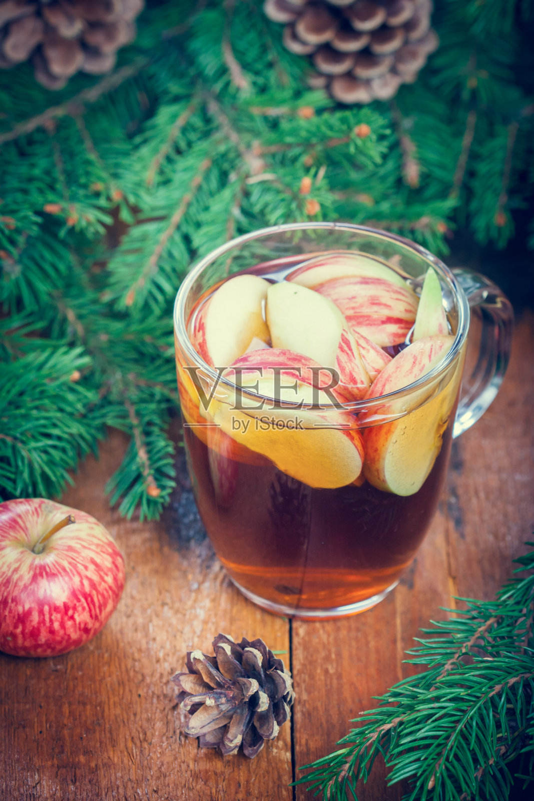 变暖的冬天喝照片摄影图片