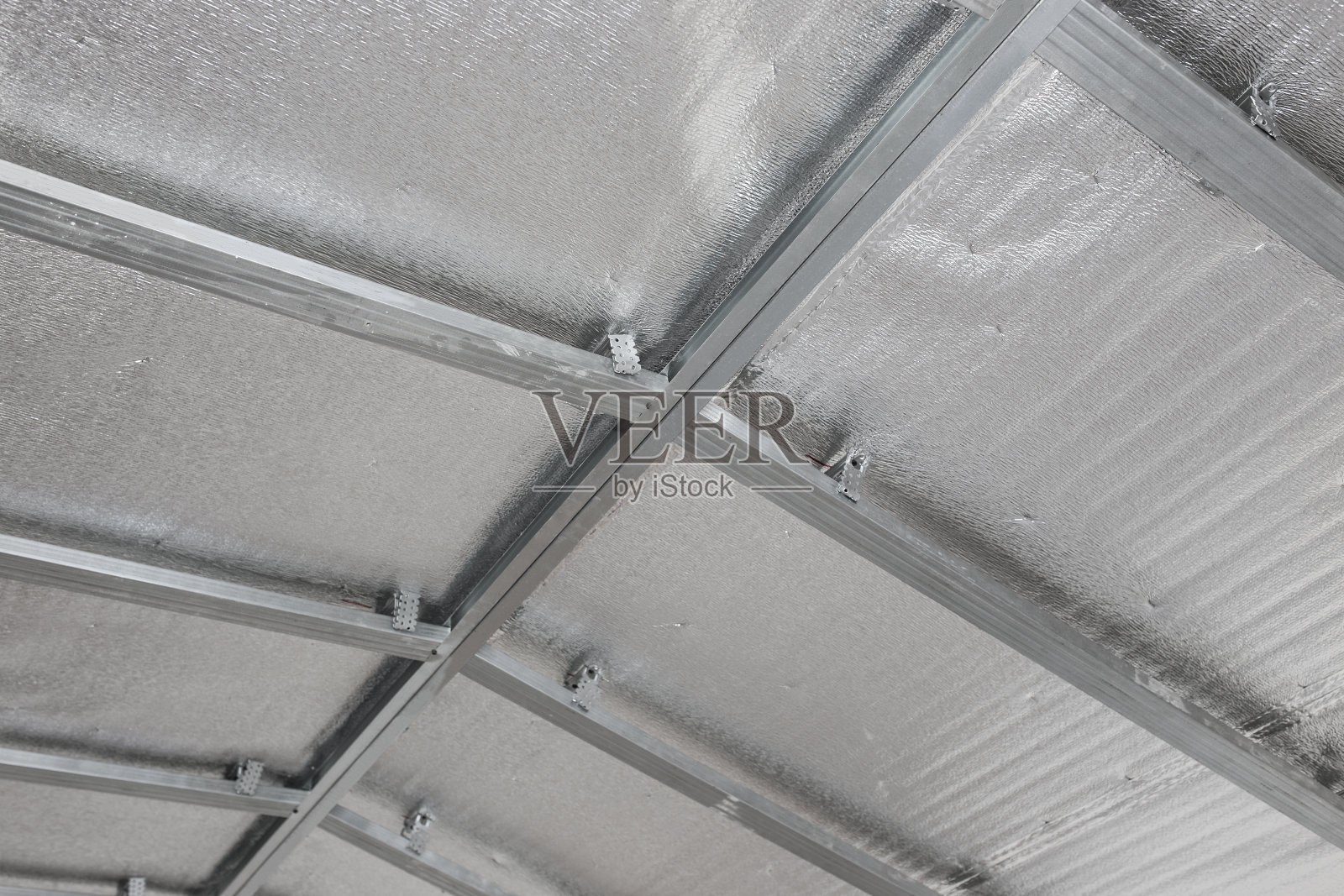 阁楼吊顶带有反射隔热层照片摄影图片