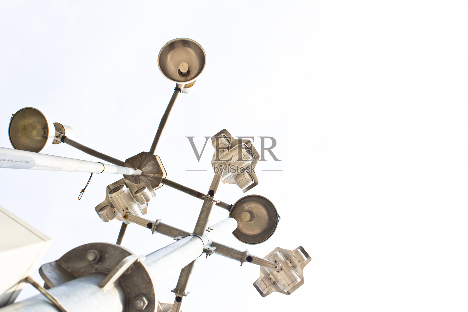 路灯上有摄像头照片摄影图片