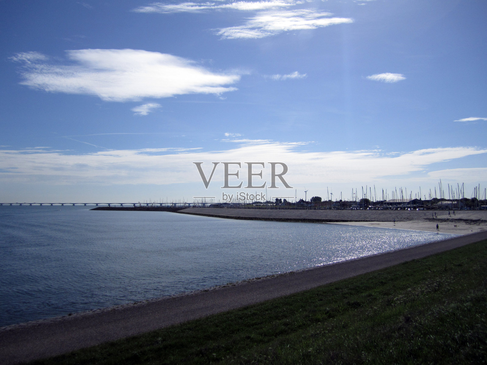 博肯蓝盾?K酒吧?ste照片摄影图片