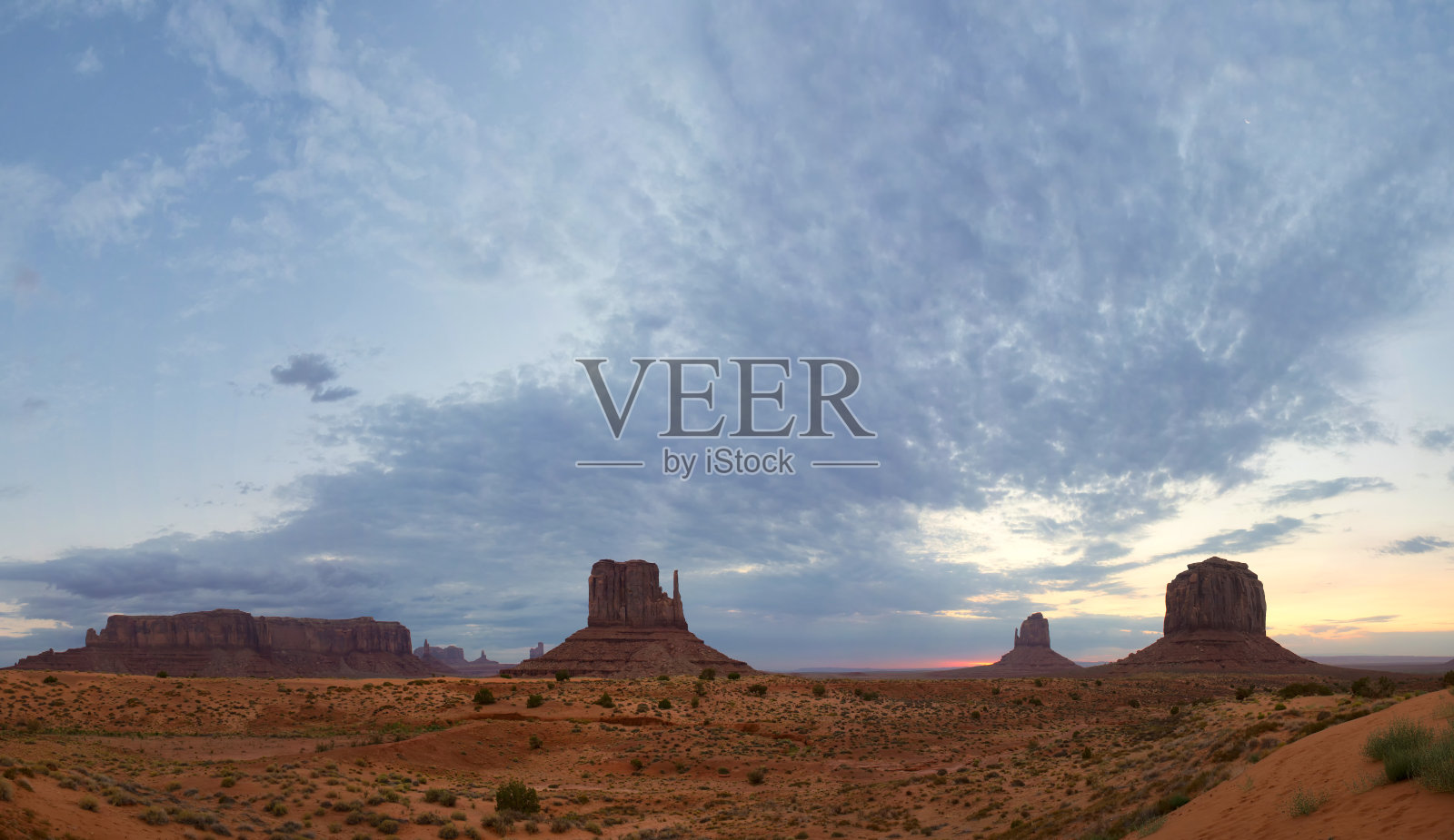 日落时的纪念碑谷景色照片摄影图片