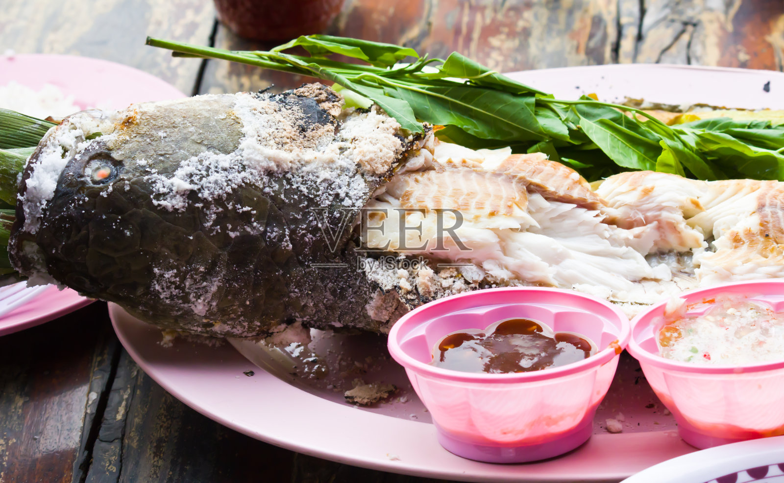 烧烤小溪照片摄影图片