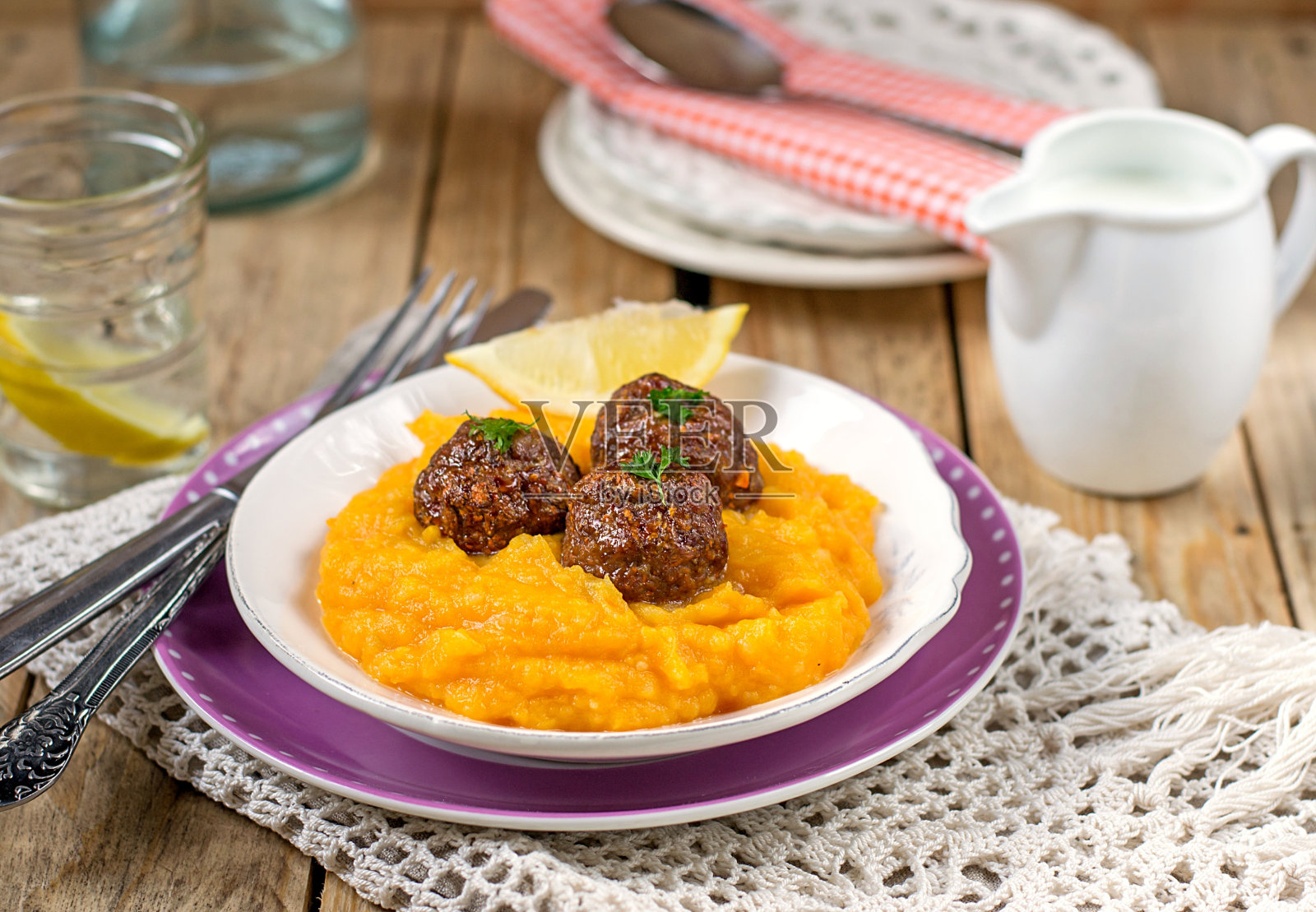 南瓜泥肉丸照片摄影图片