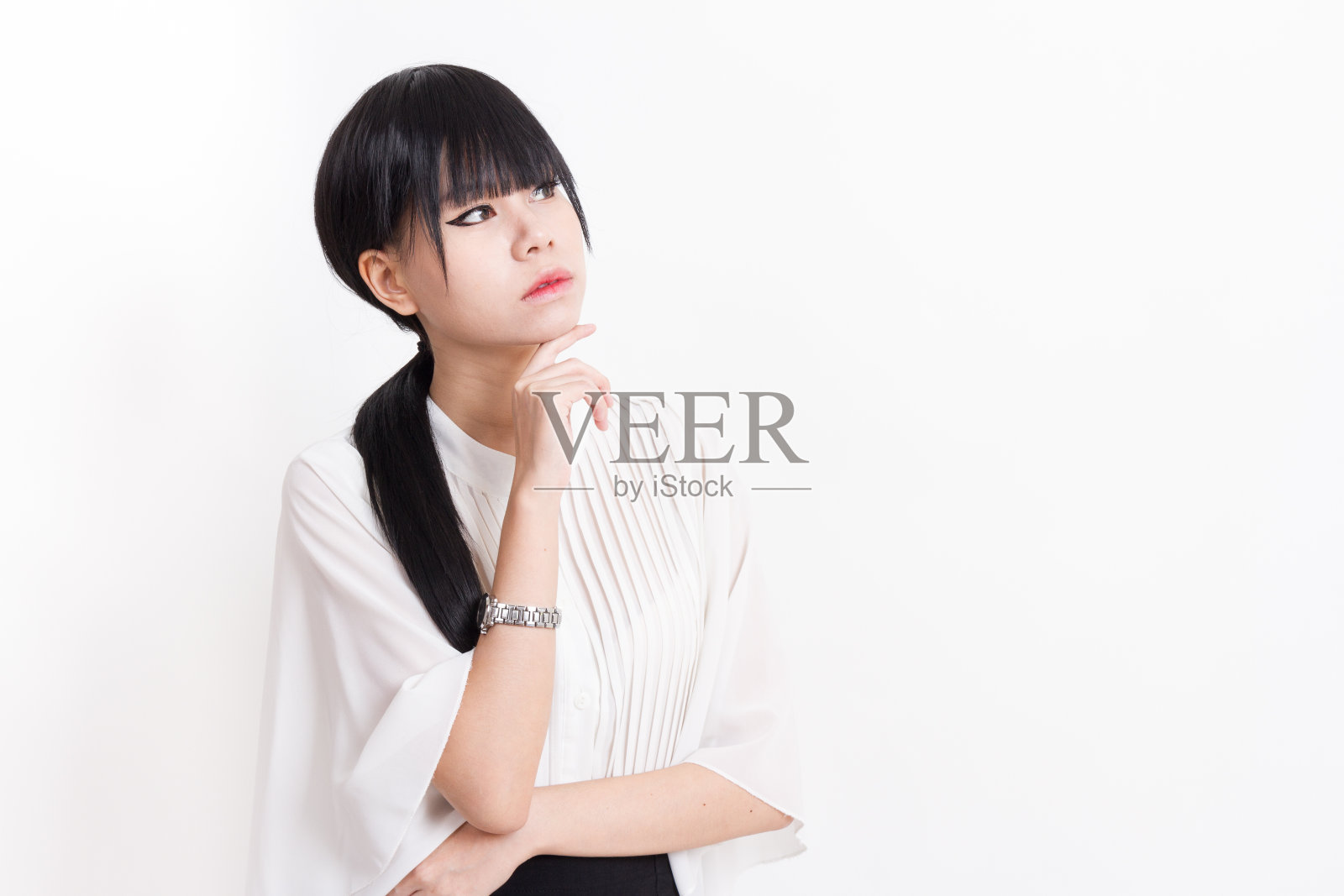 深思熟虑的亚洲商业女性照片摄影图片