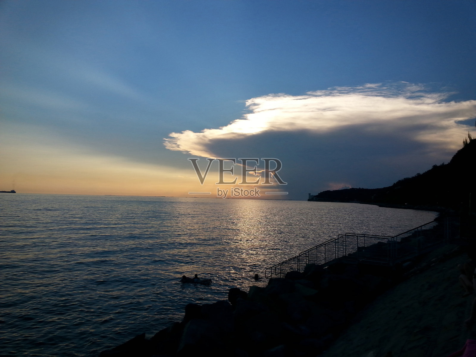 城堡的日落照片摄影图片