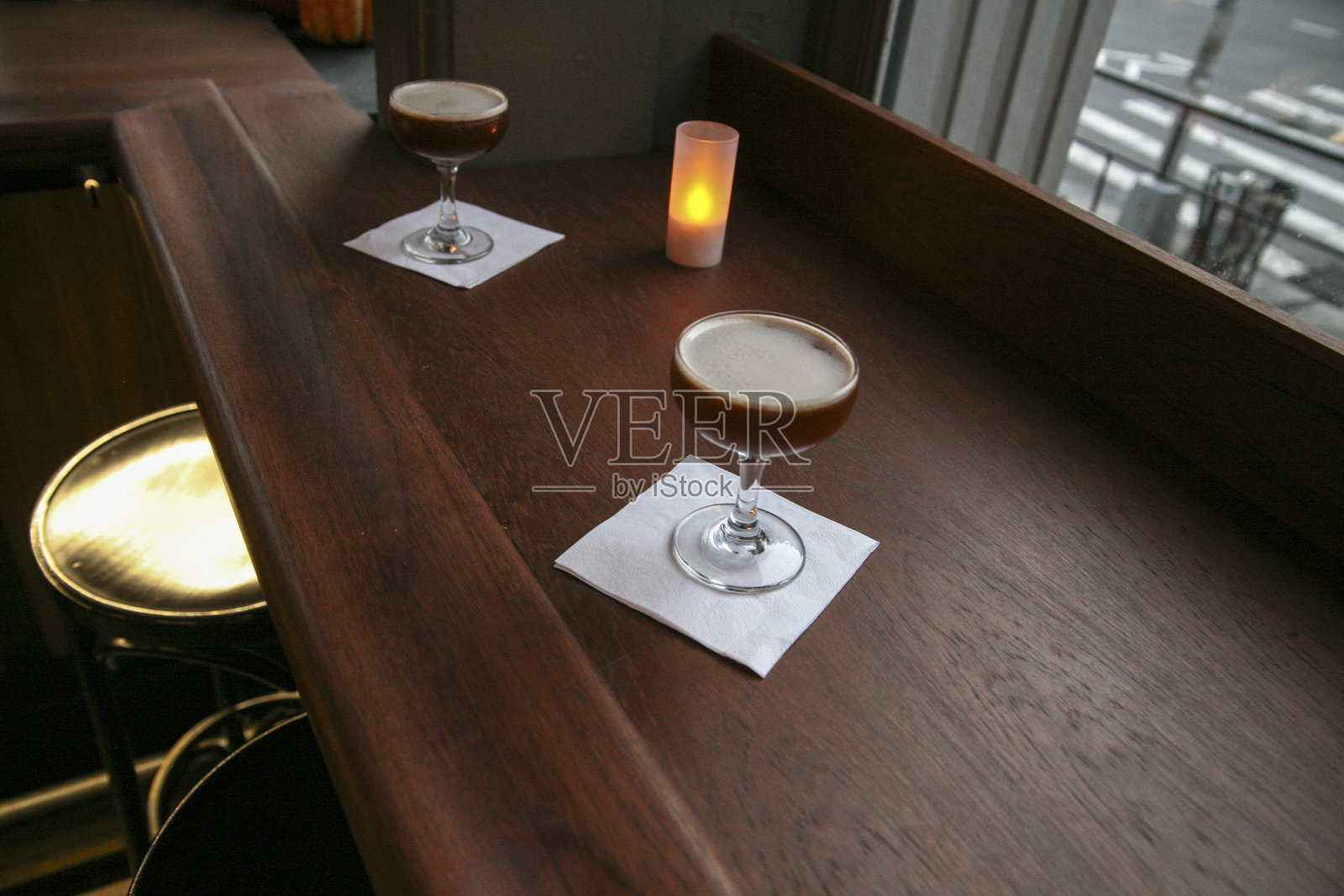 一双鸡尾酒照片摄影图片