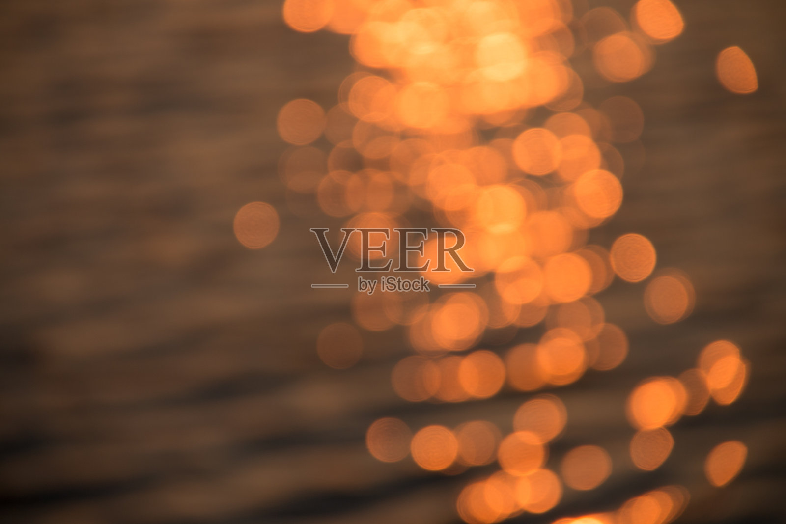 夕阳湖模糊的背景照片摄影图片