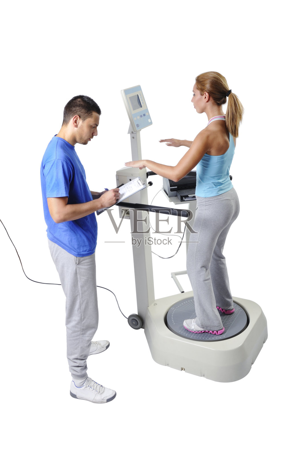 运动科学家用专业设备做平衡评估照片摄影图片