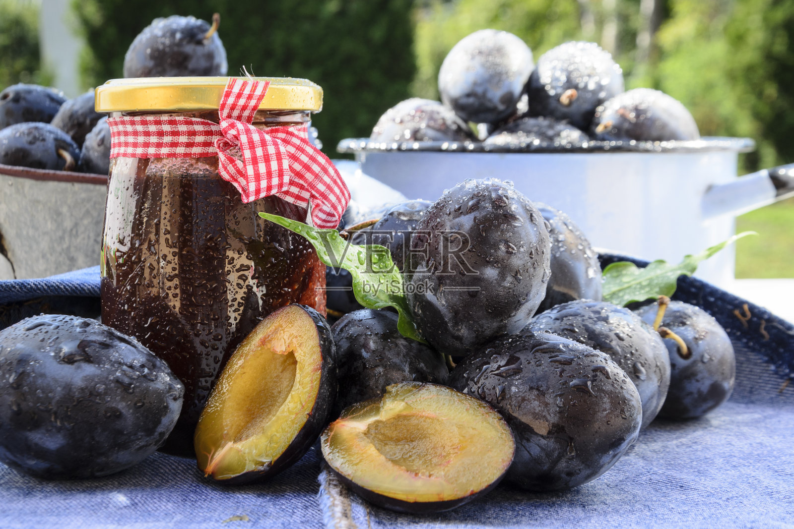 自制的李子蜜饯照片摄影图片