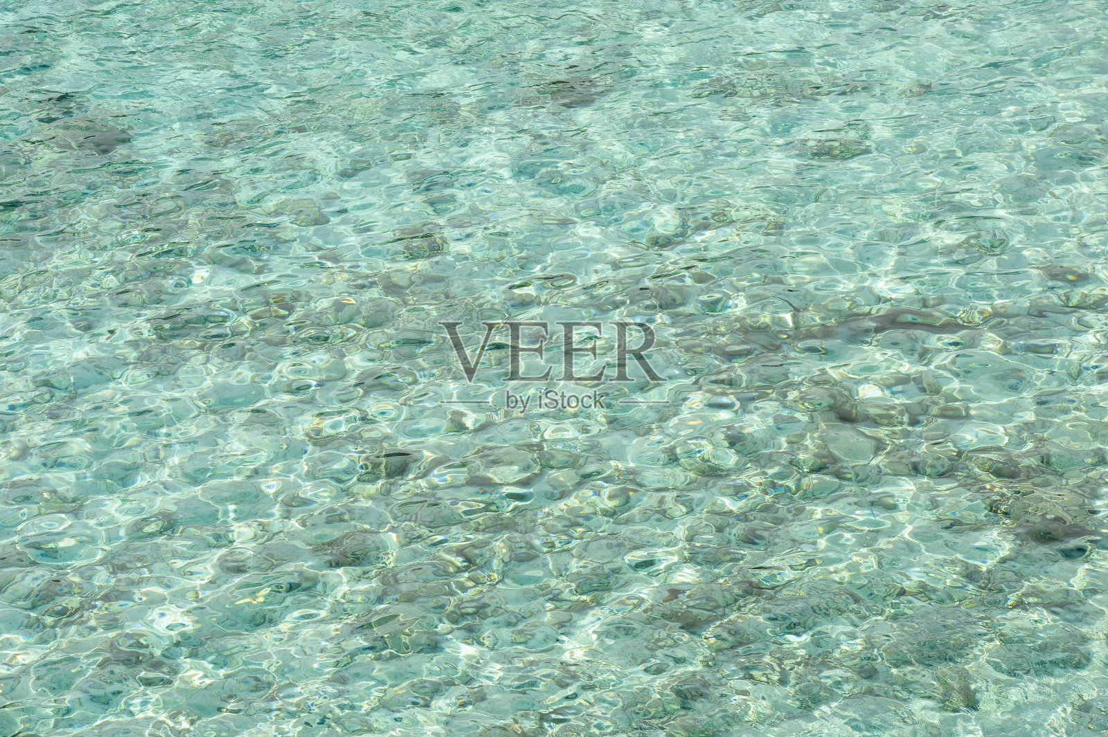 美丽清澈的夏日沙滩，泰国照片摄影图片