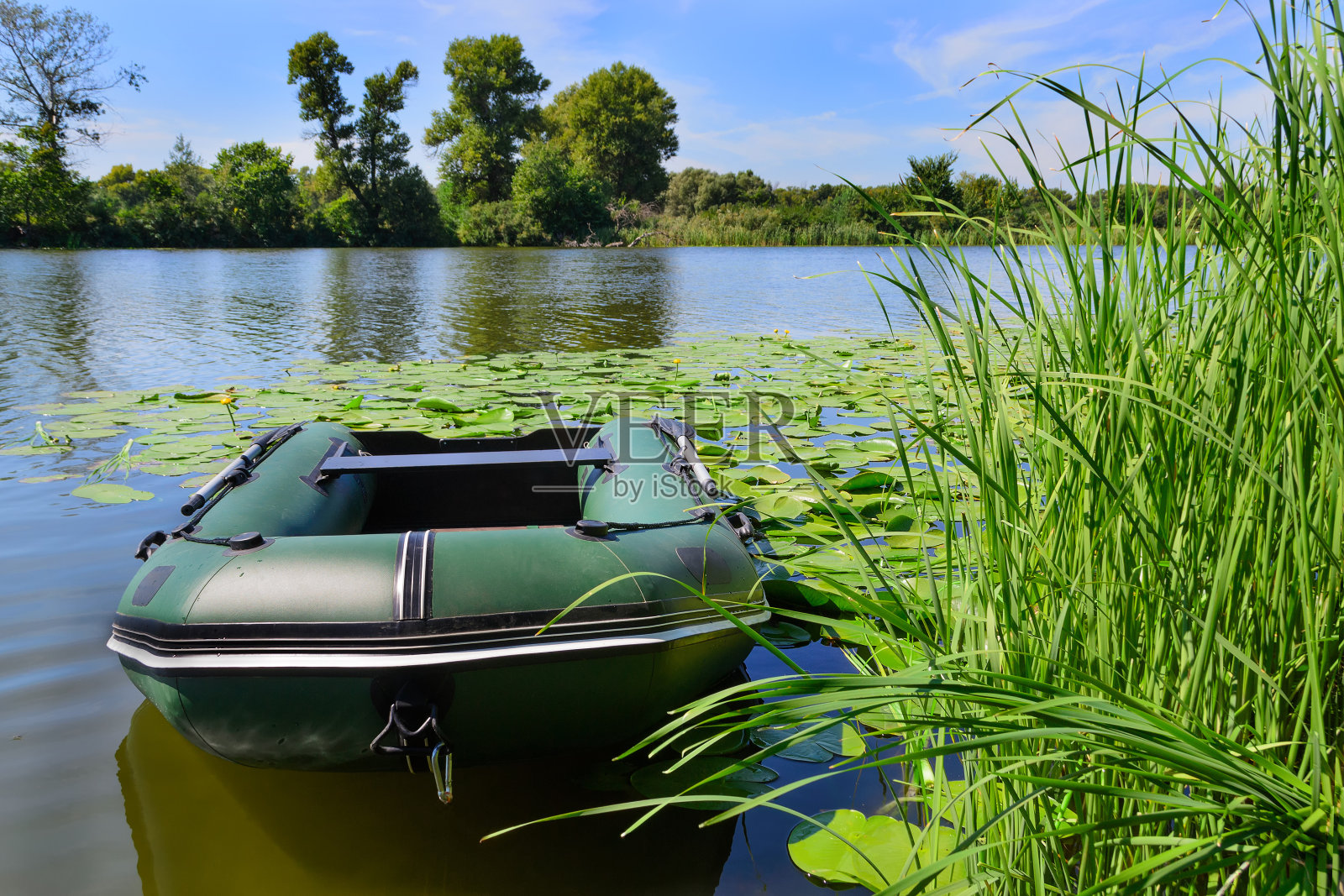 充气艇照片摄影图片