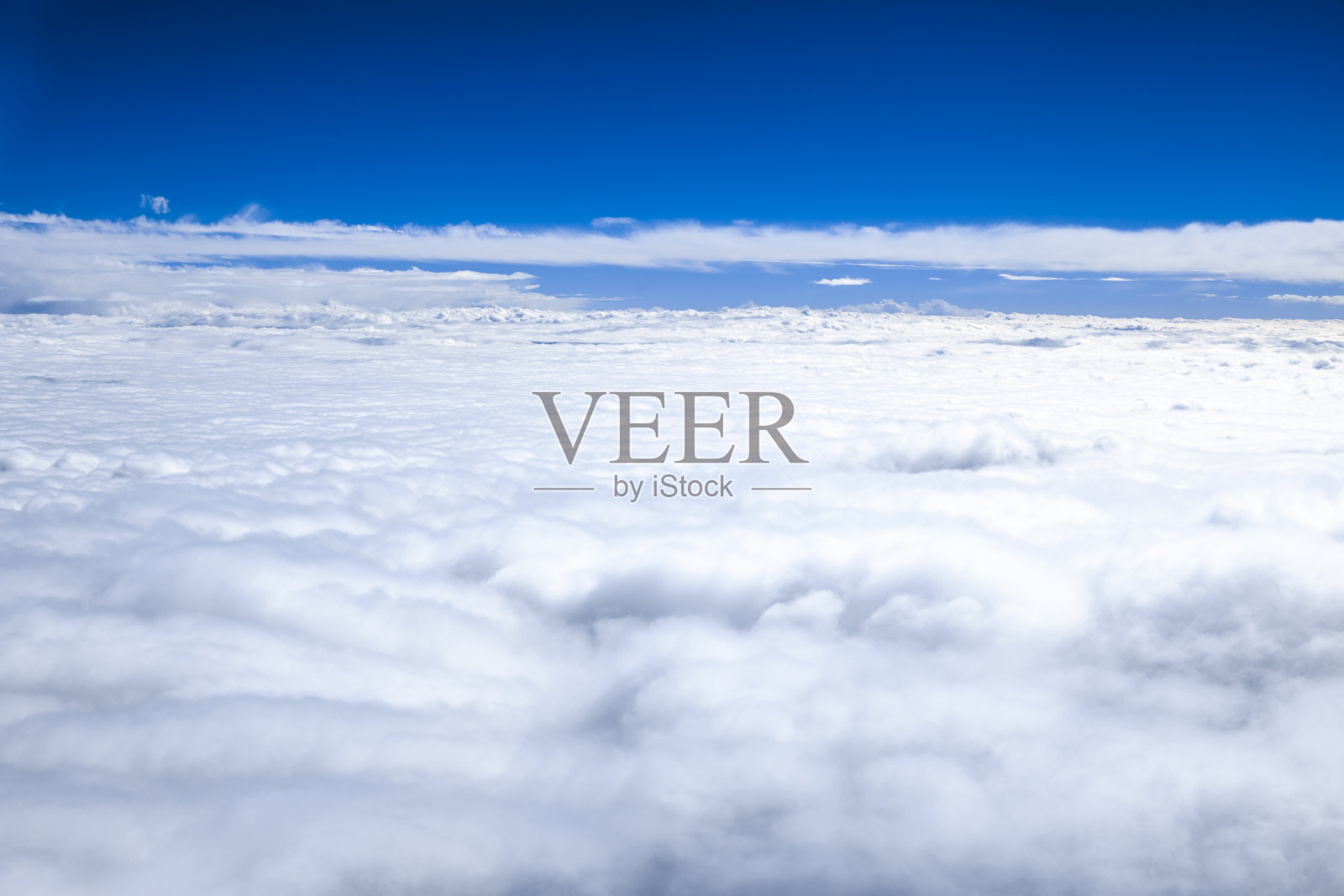 在云层之上照片摄影图片