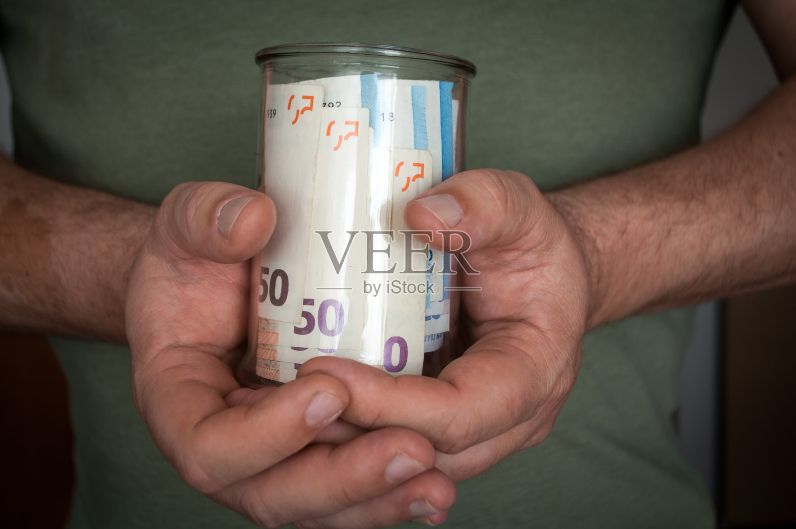 jar和钱照片摄影图片