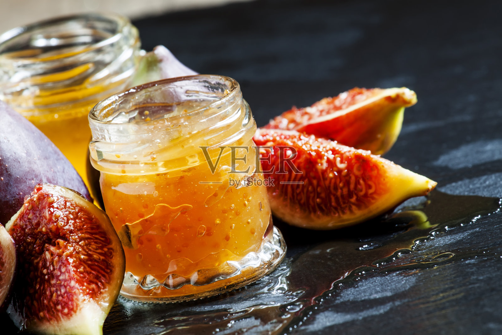 美味的果酱甜无花果加蜂蜜照片摄影图片