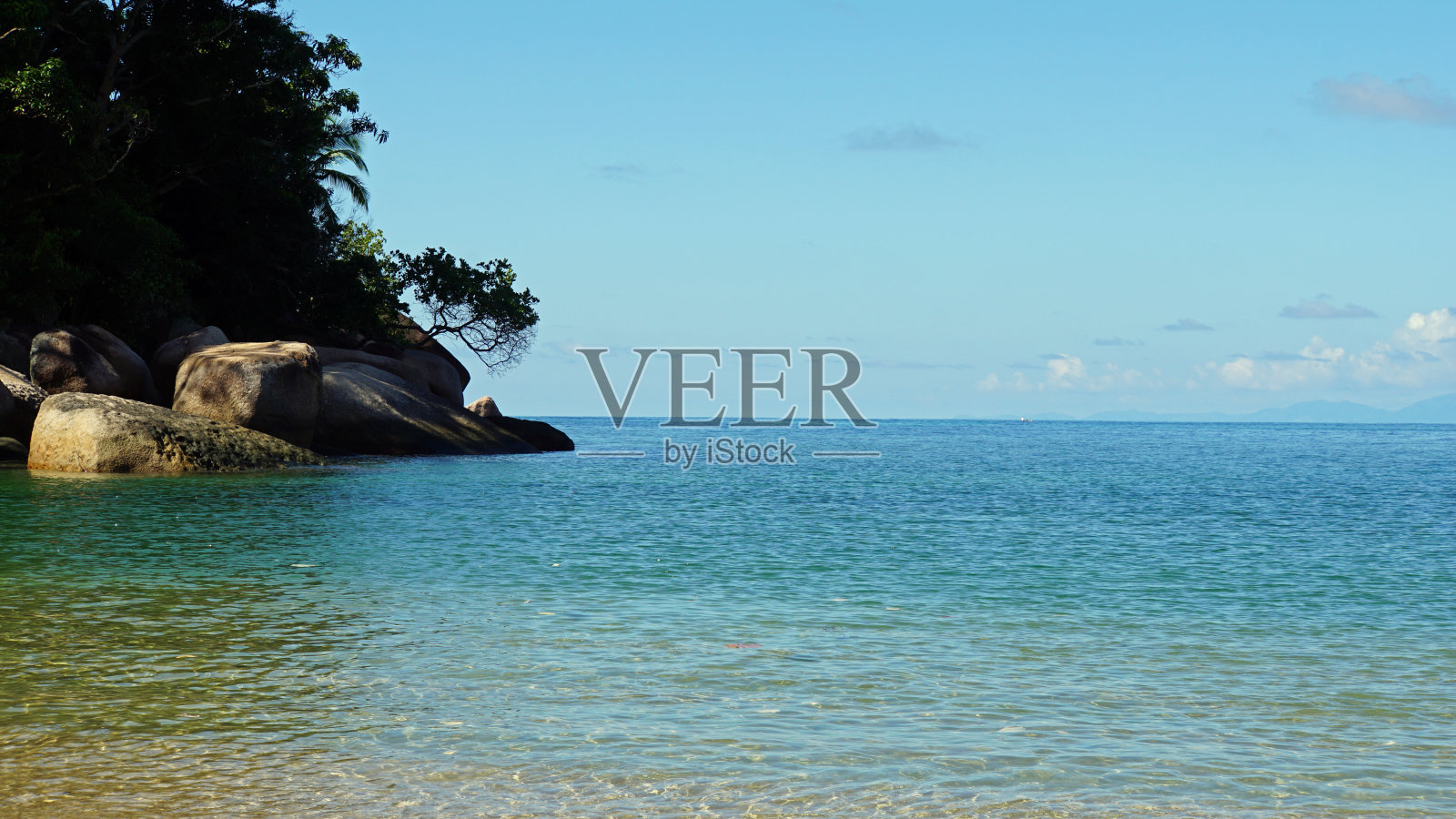 小小的海滩照片摄影图片