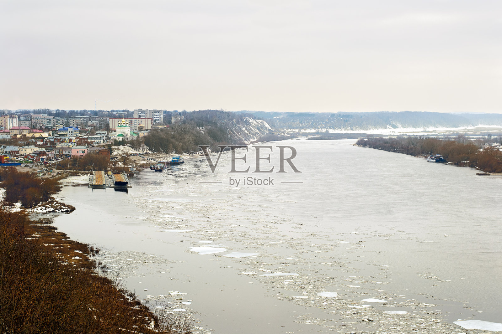 大潮。奥卡的巴甫洛夫。俄罗斯照片摄影图片