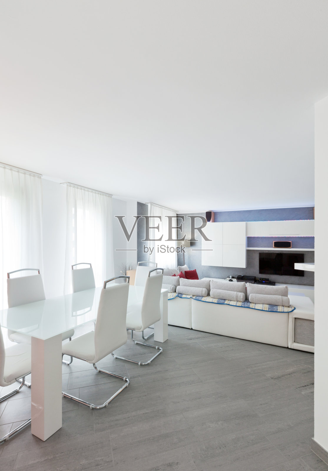 现代住宅的住宅内部照片摄影图片