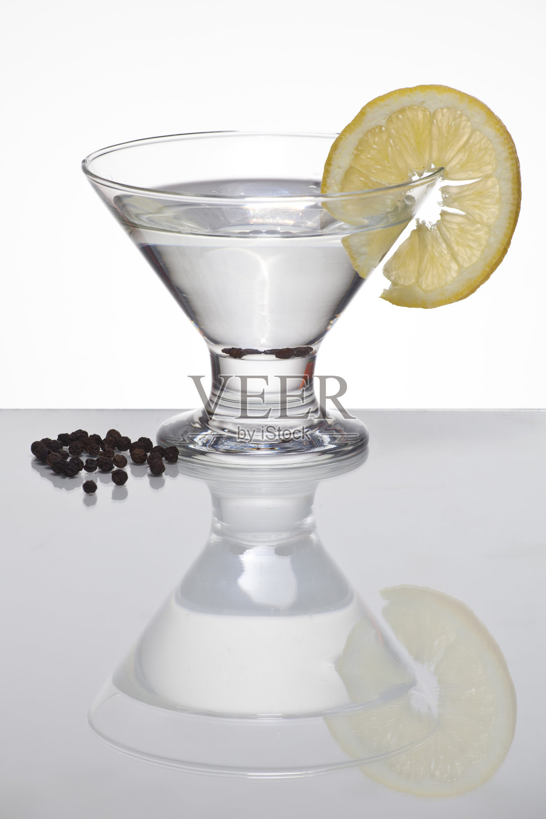 杜松子酒主音鸡尾酒照片摄影图片