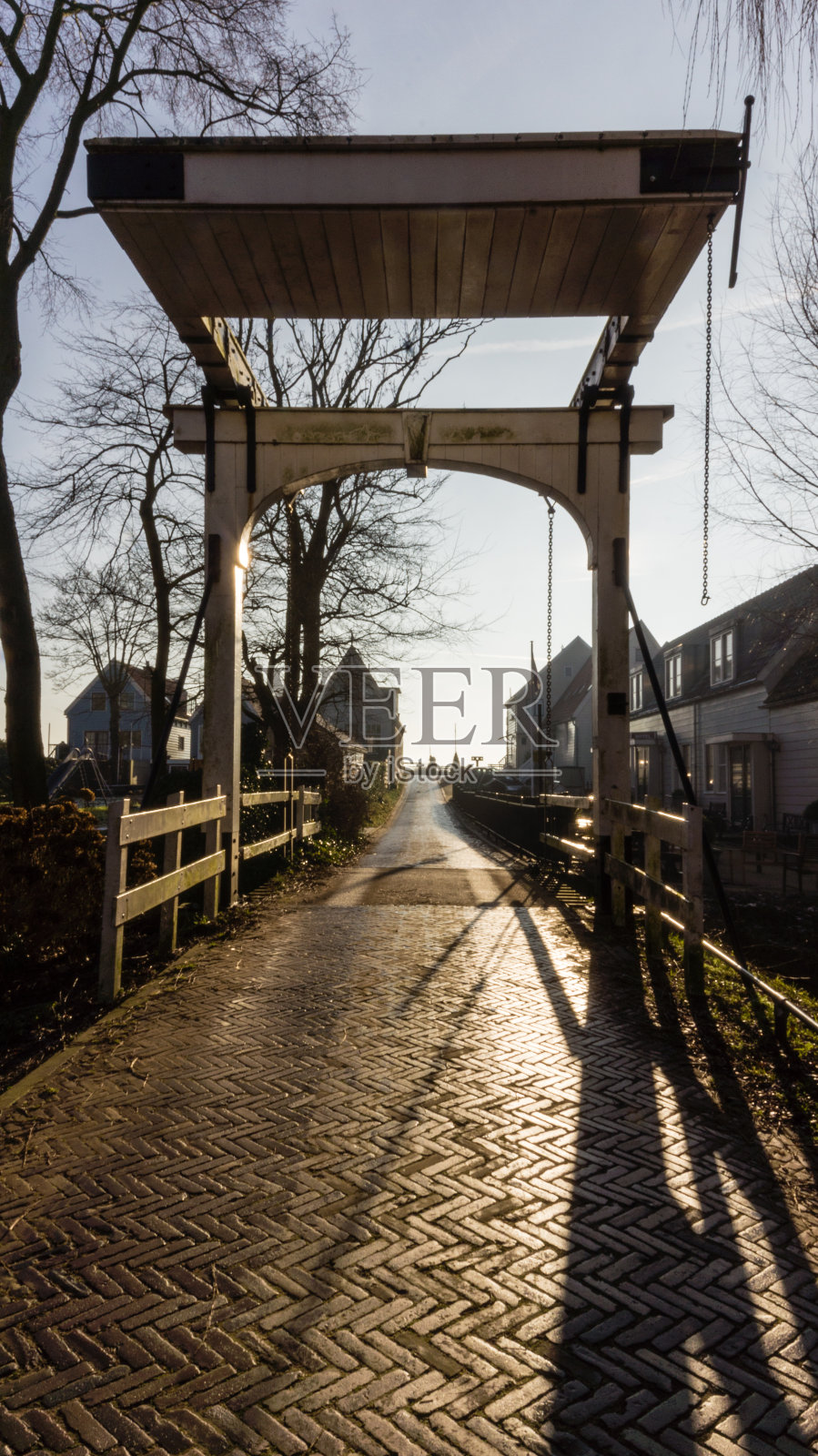 木制的吊桥照片摄影图片