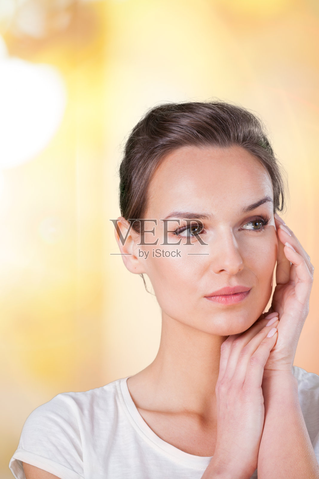 担心年轻的女人照片摄影图片