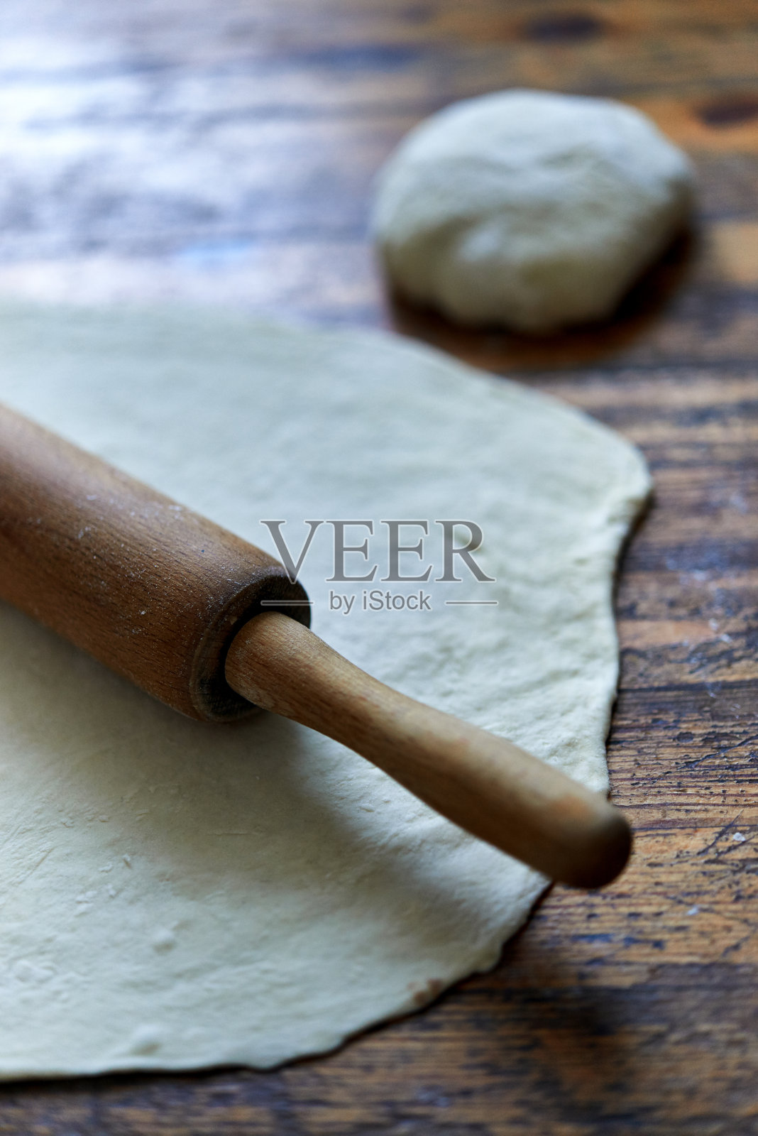 面团和擀面杖照片摄影图片