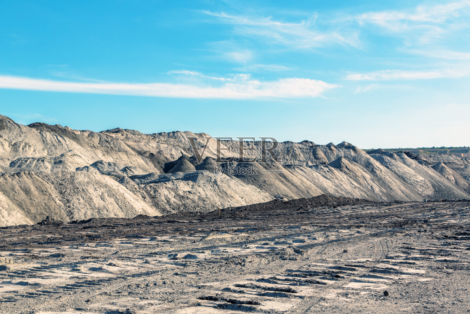 带矿机景观照片摄影图片