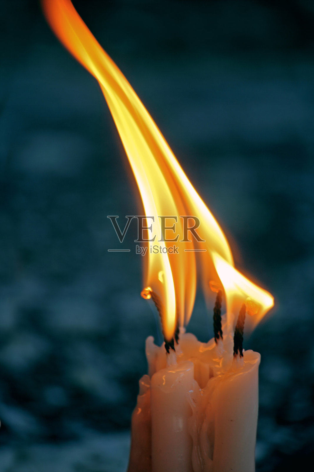 蜡烛的火焰照片摄影图片