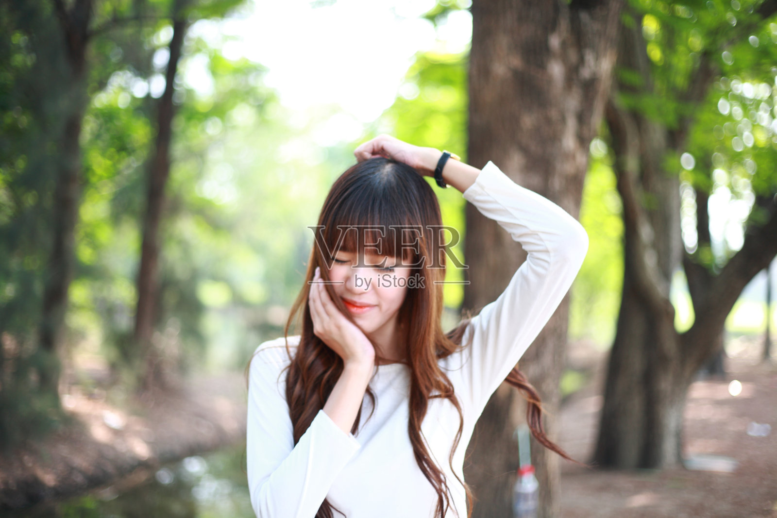 漂亮的亚洲女孩照片摄影图片