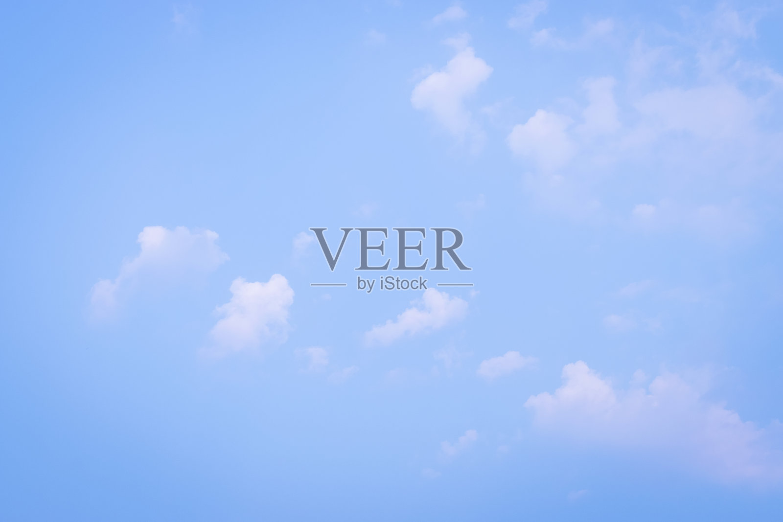 蓝天上的云朵照片摄影图片