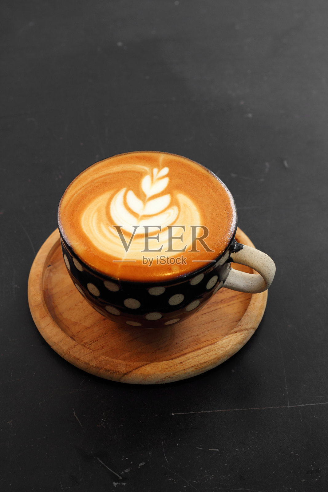 关闭热拿铁照片摄影图片