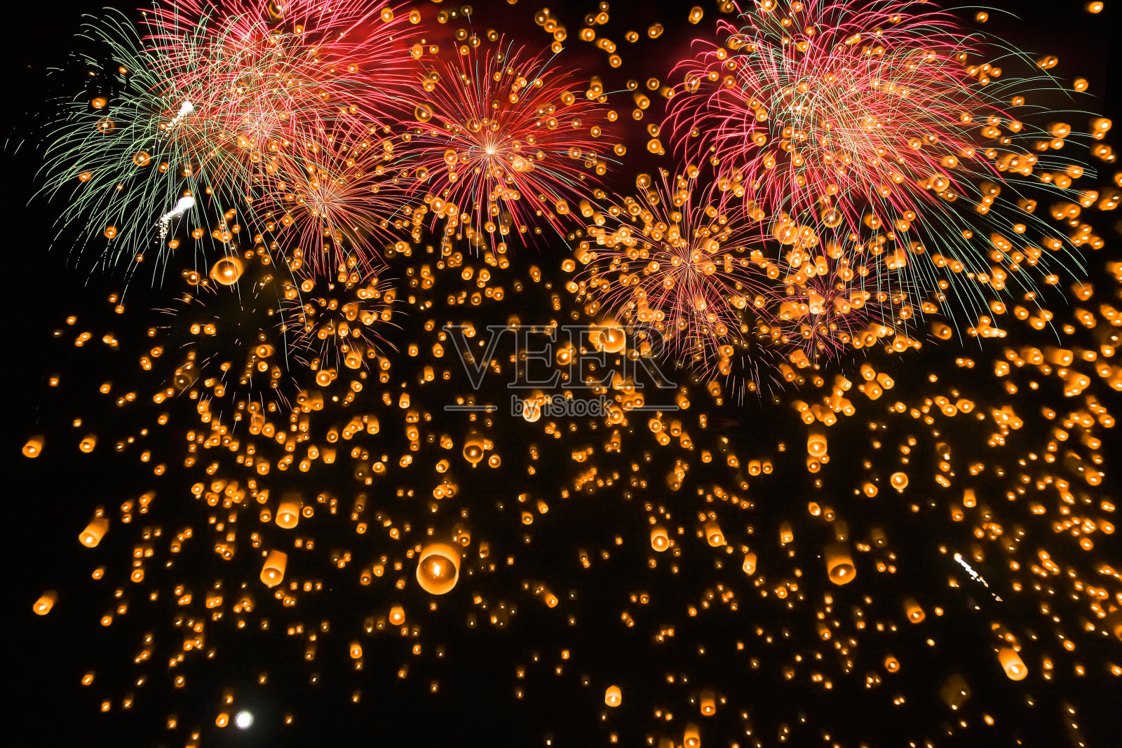 孔明灯照片摄影图片