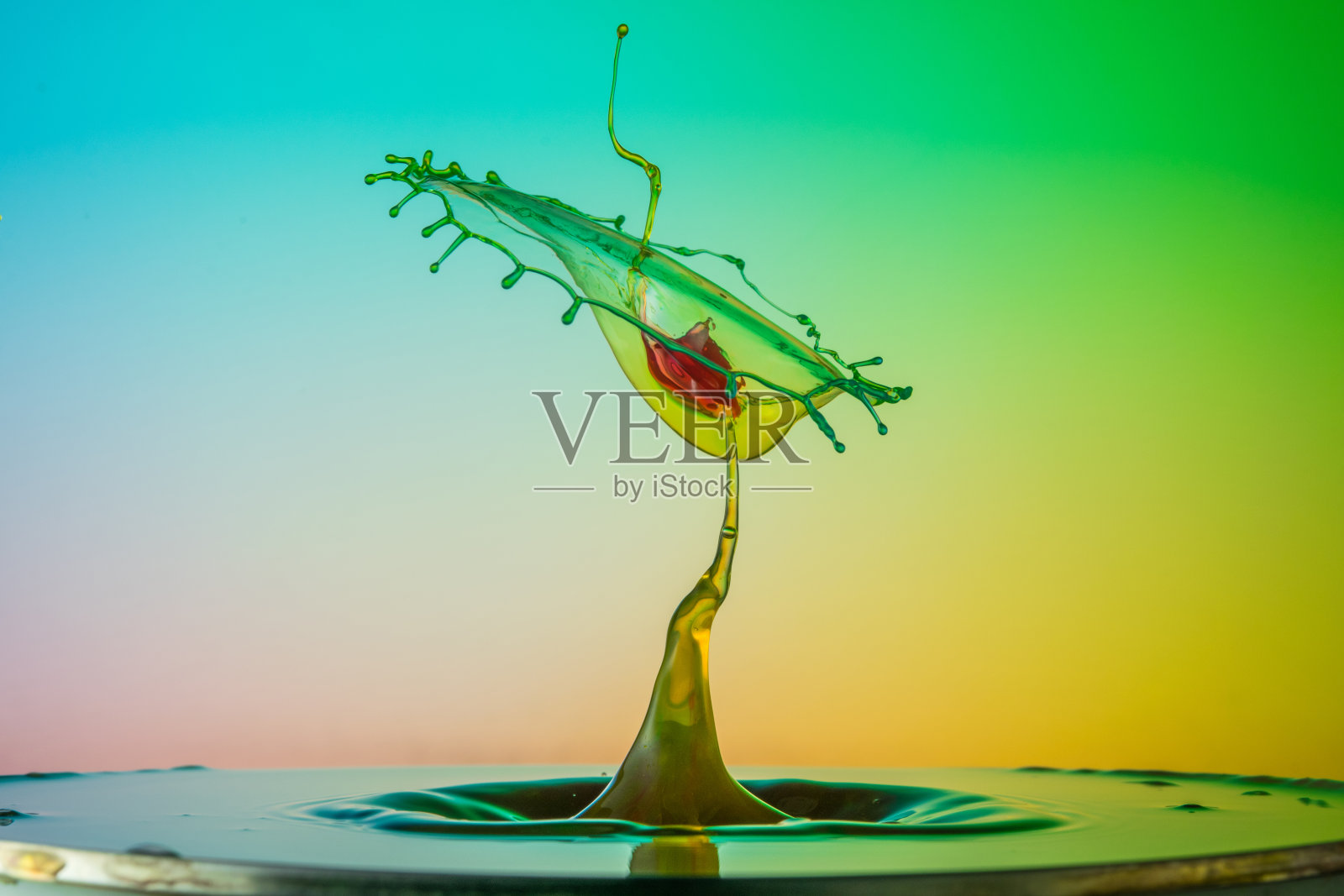 雕塑的液体照片摄影图片