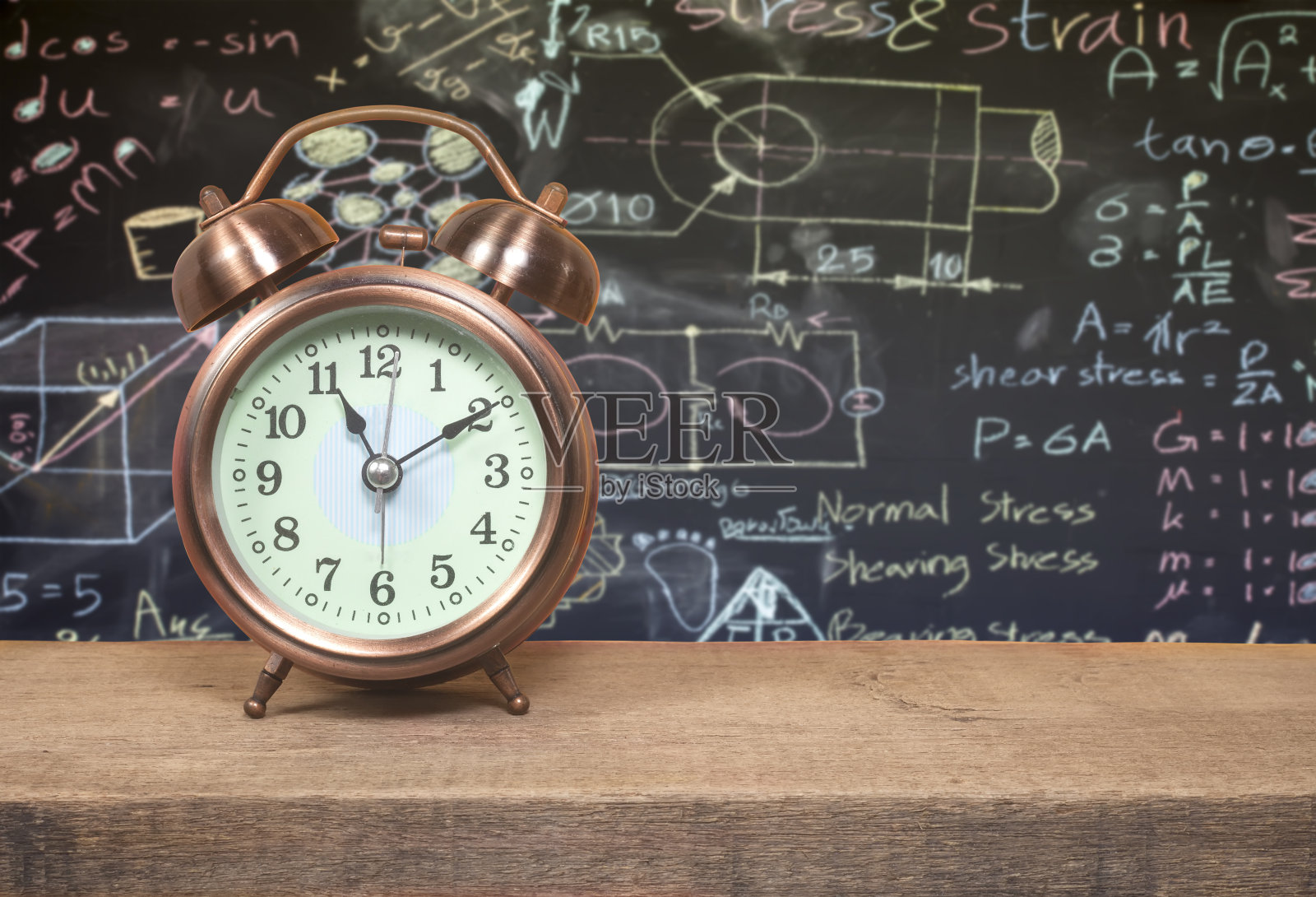 老式闹钟照片摄影图片