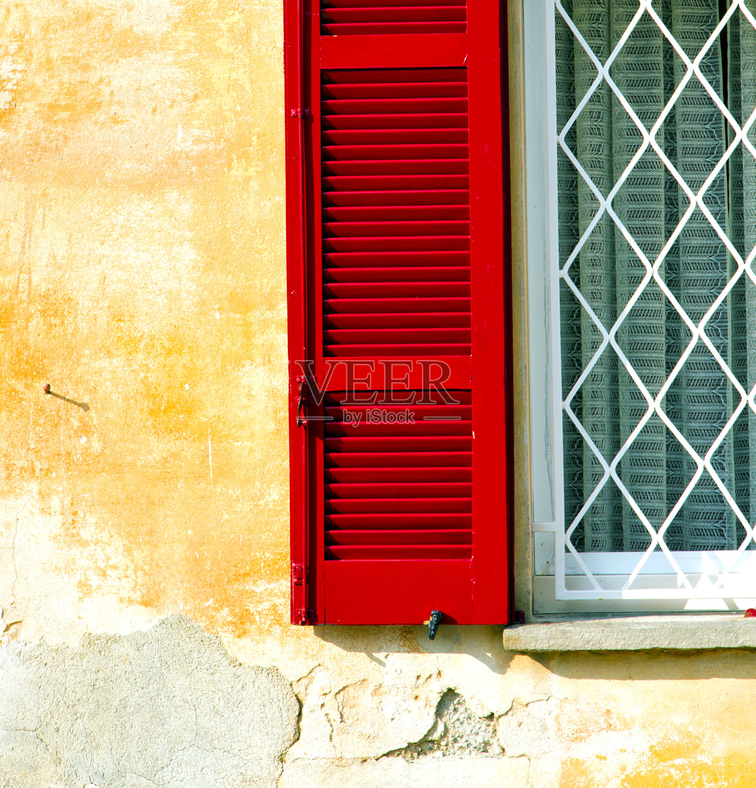 红窗瓦拉诺堡吉意大利宫殿帐篷格栅照片摄影图片