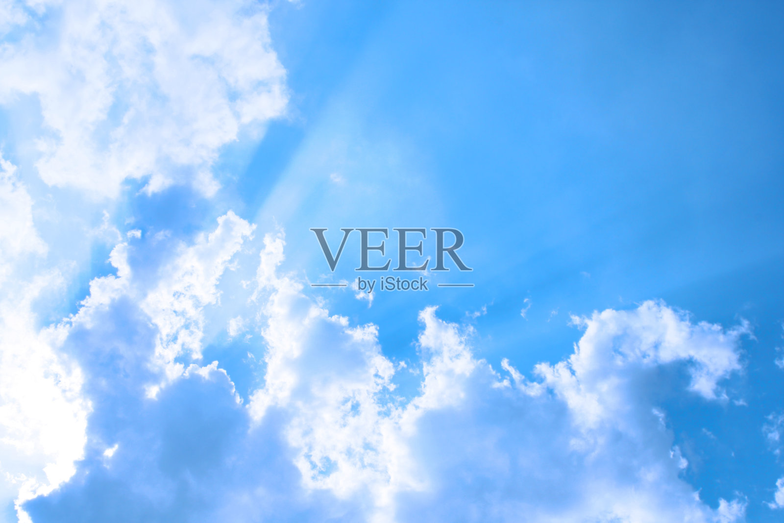 明亮的天空蓝照片摄影图片