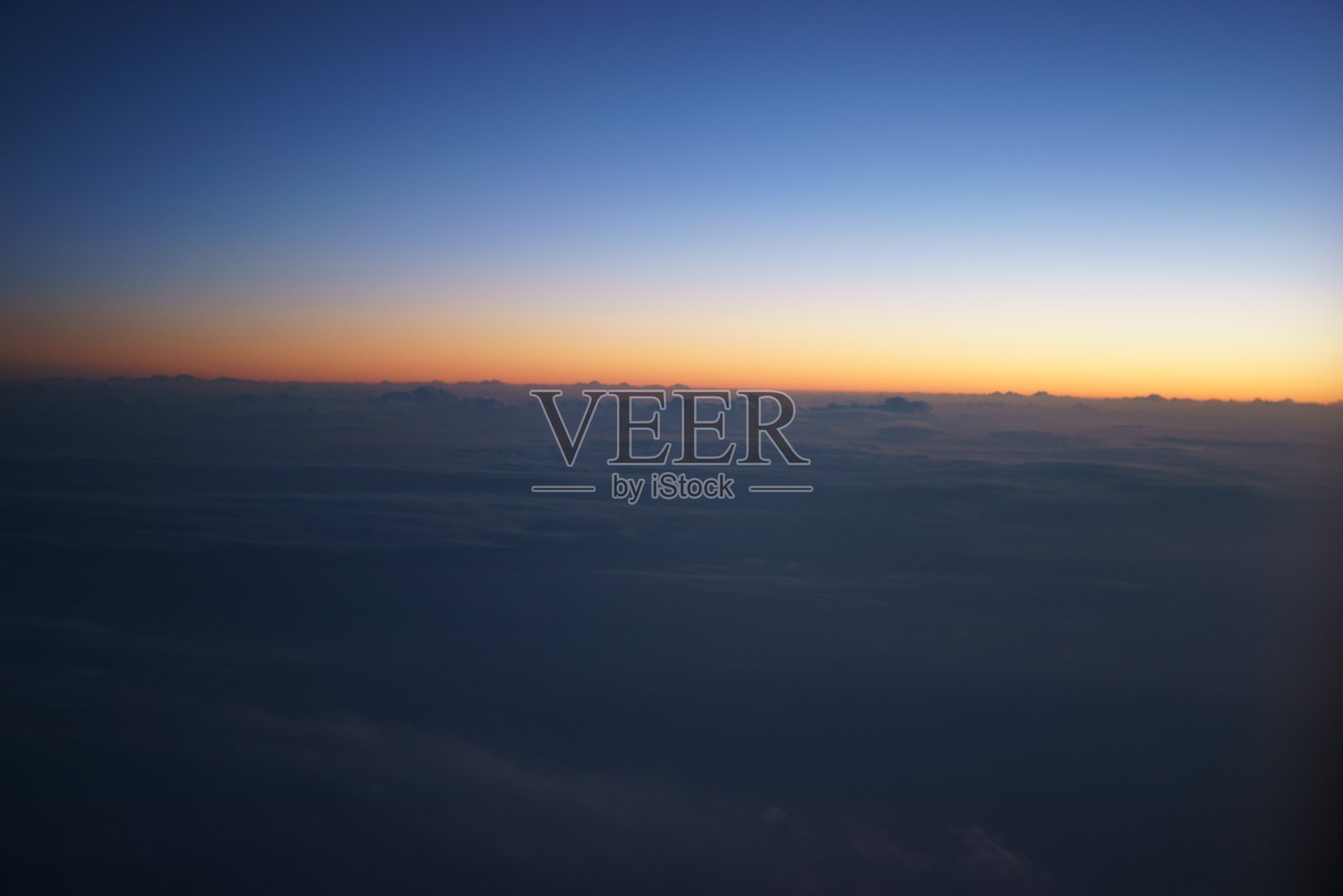 飞机上的云海照片摄影图片