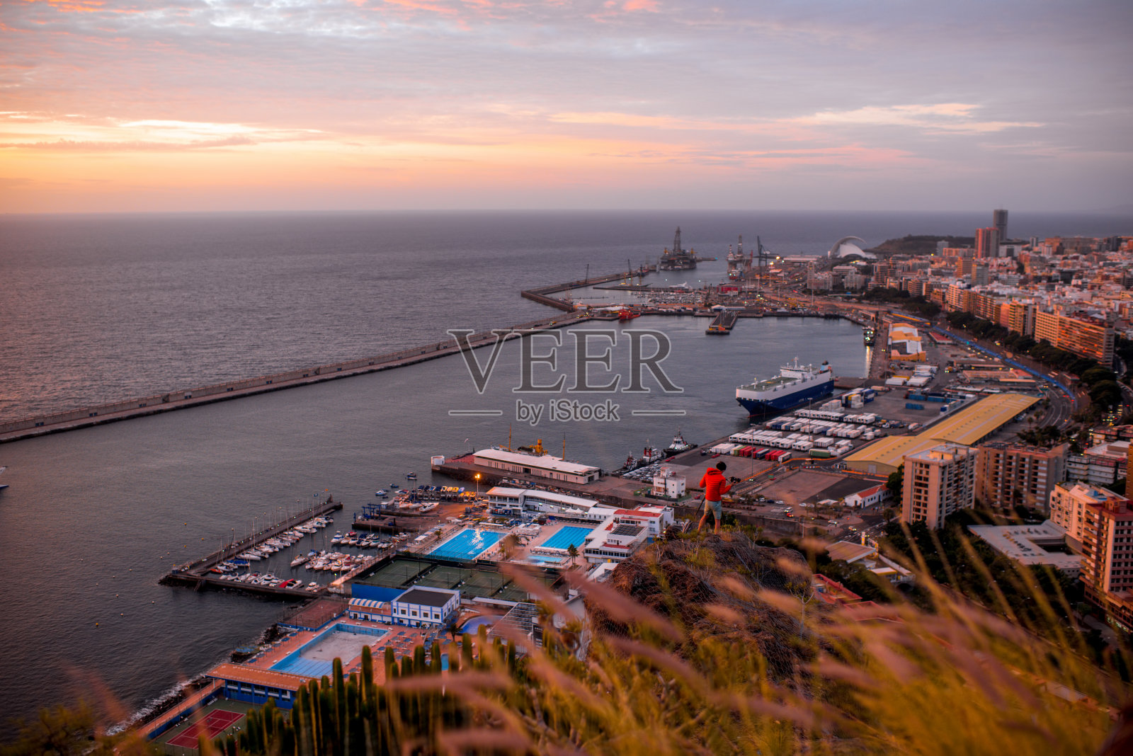 圣克鲁斯海港鸟瞰图照片摄影图片