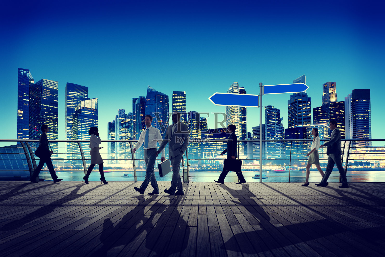 剪影商务人士上下班步行高峰时间概念照片摄影图片