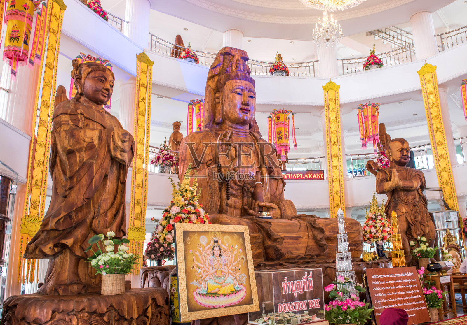 观音木雕照片摄影图片