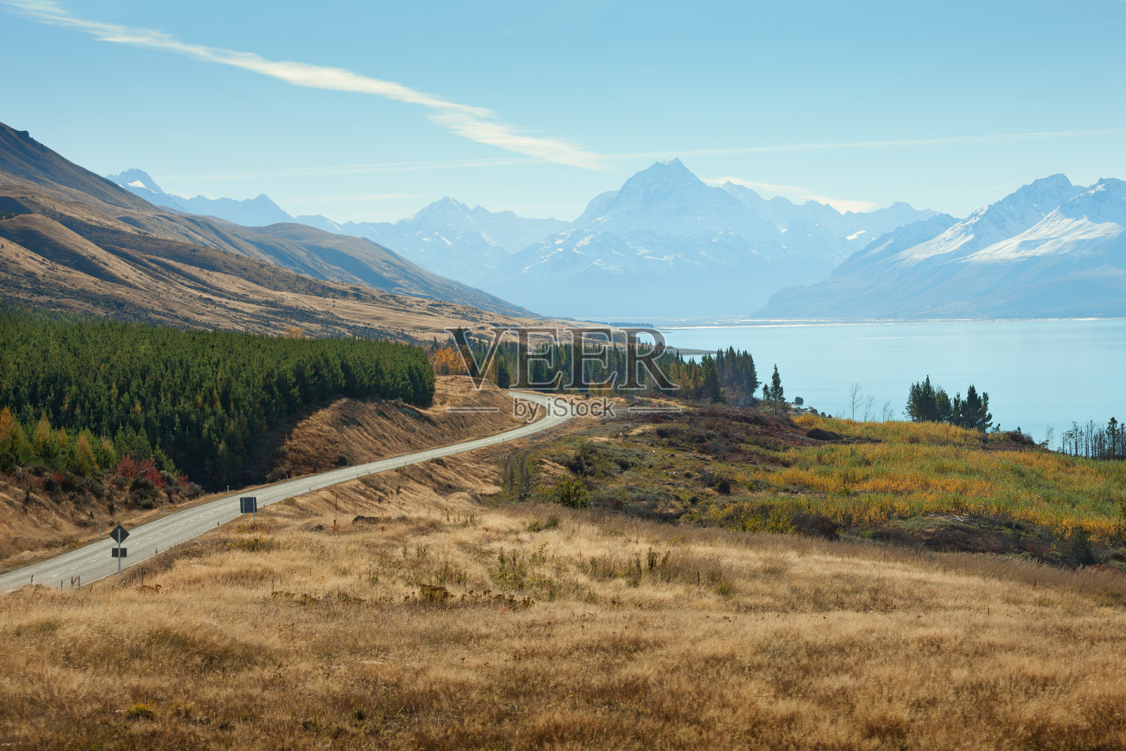 通往库克山国家公园的风景优美的道路照片摄影图片