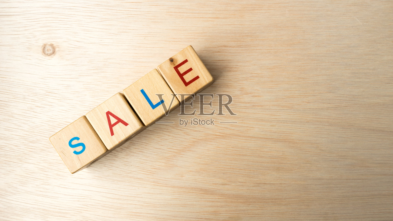 构成营销相关词的一组字母照片摄影图片