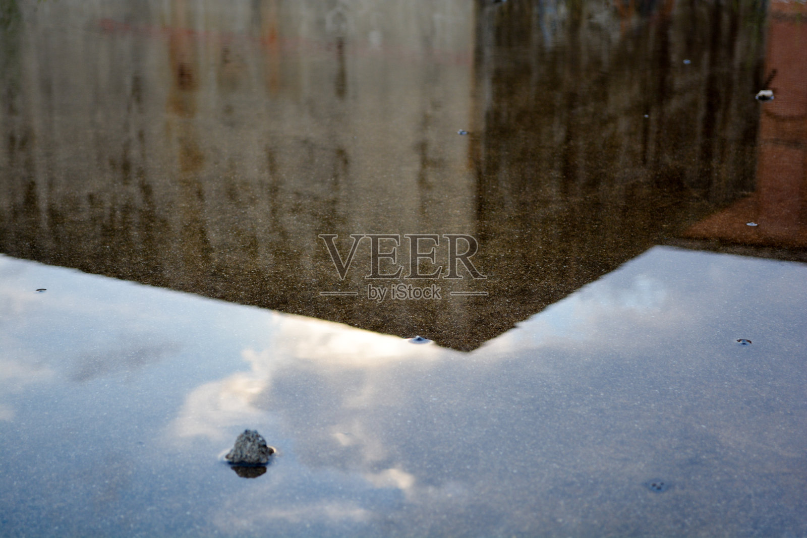 岩石反射照片摄影图片